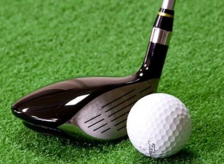 Golf indoor pentru iubitorii de sport