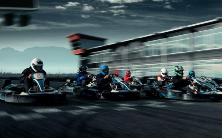 Experimenteaza alaturi de cei dragi - o experienta de Karting