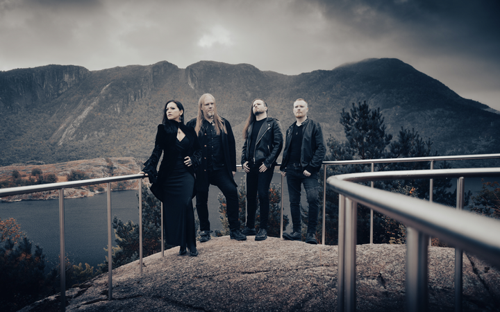 Concert Sirenia la Quantic