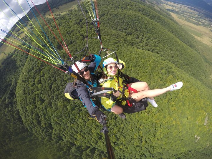 Clopotiva, Hunedoara : ACROFLY: Zbor cu Parapanta