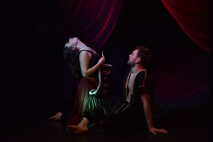 Teatrul Coquette :''Noptile Barbare"