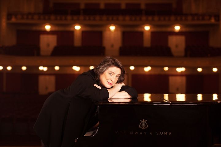 Sibiu: Concert extraordinar Elisabeth Leonskaja cu Filarmonica de Stat Sibiu