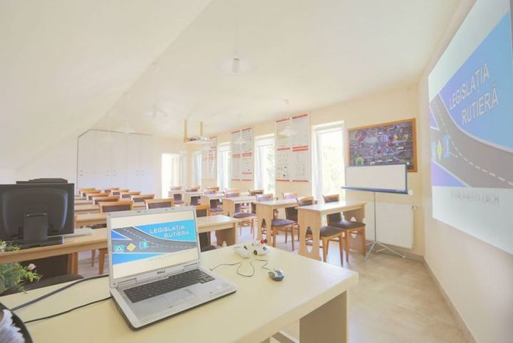 Curs de Teorie - Legislatie Rutiera